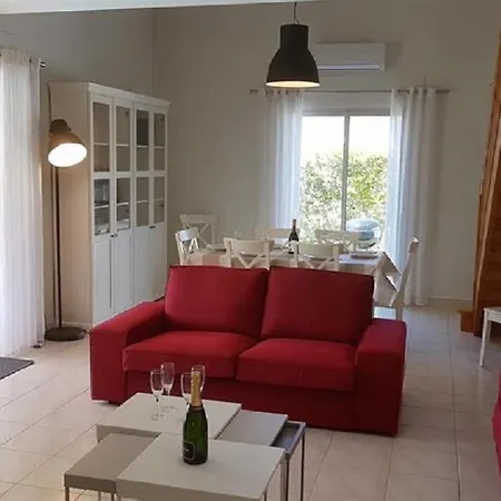 8 Personnes Avec Piscine Privative Secteur Golf- Proche - Climatisation