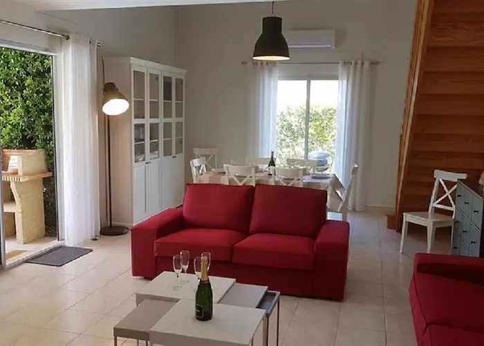 8 Personnes Avec Piscine Privative Secteur Golf- Proche - Climatisation